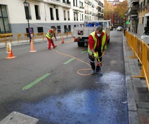 Placing the chosen material on the streets of Madrid